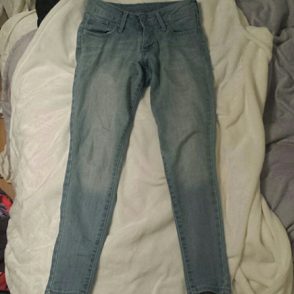 Light wash jeans - Picture 2 of 2